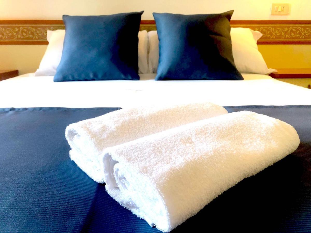 Hotel B&B Des Bains Milano Marittima Exteriör bild