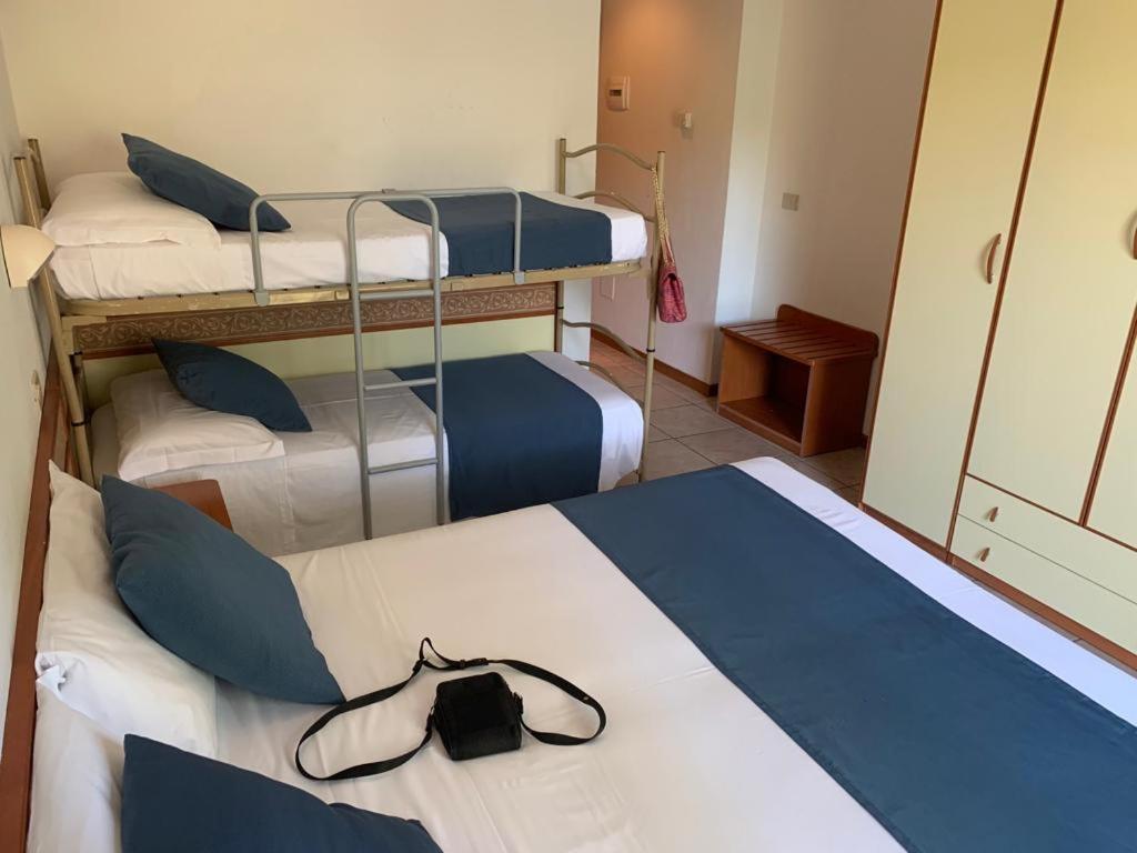 Hotel B&B Des Bains Milano Marittima Exteriör bild