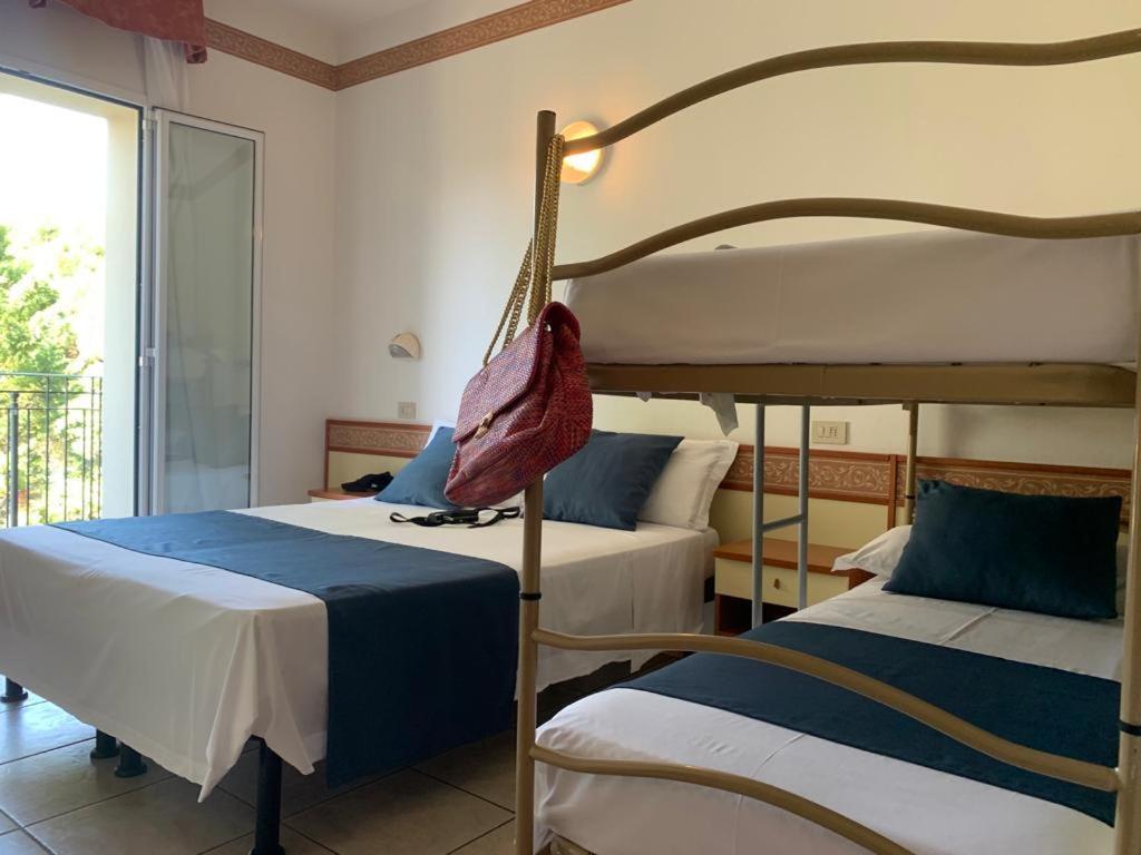 Hotel B&B Des Bains Milano Marittima Exteriör bild