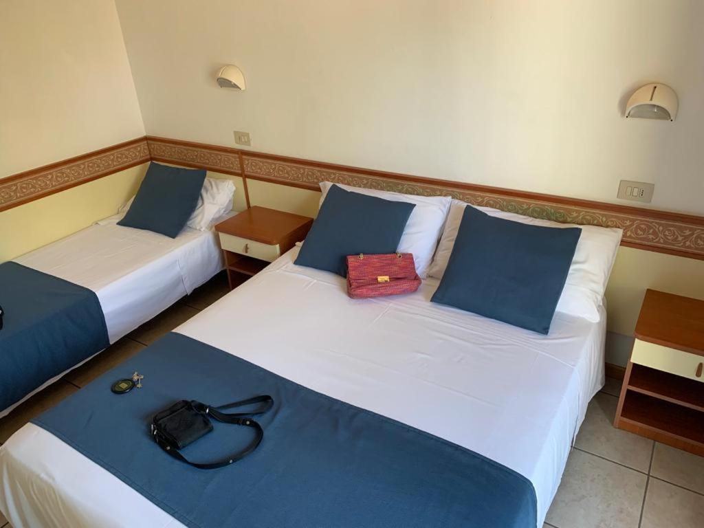Hotel B&B Des Bains Milano Marittima Exteriör bild