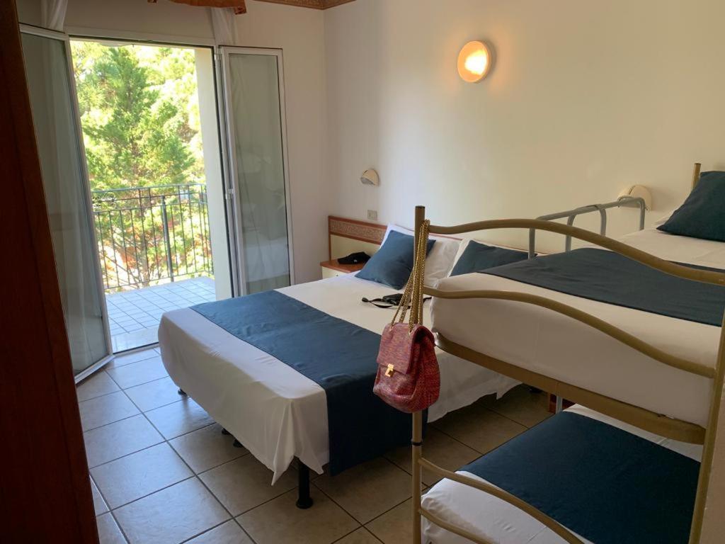 Hotel B&B Des Bains Milano Marittima Exteriör bild