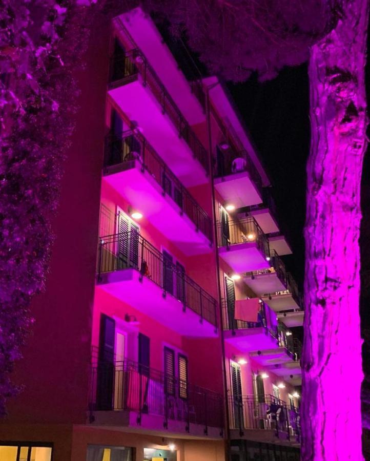 Hotel B&B Des Bains Milano Marittima Exteriör bild
